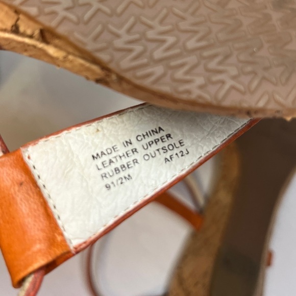 Micheal Kors Orange Leather and Cork Wedge Thong Sandal 9.5 - Picture 2 of 11